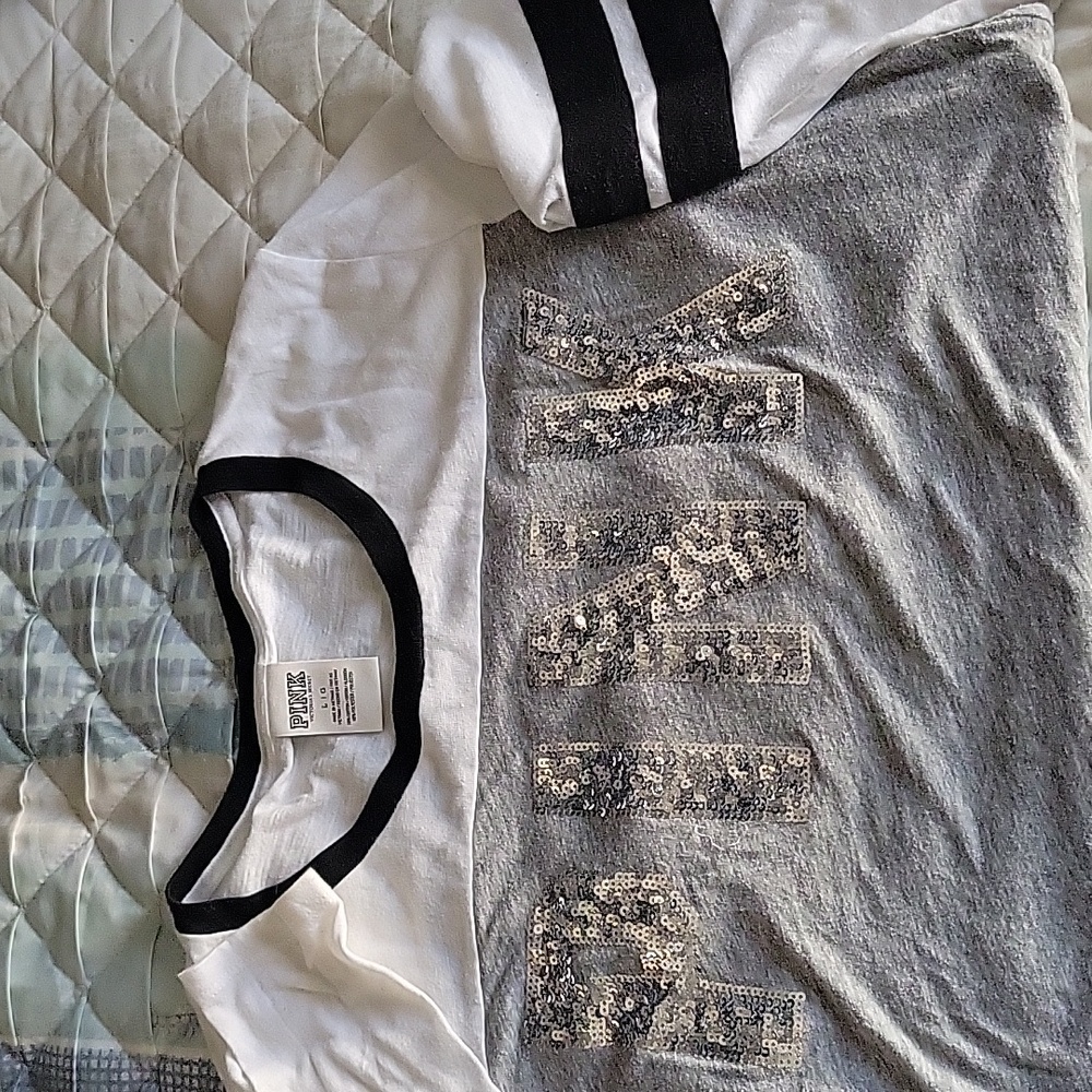 Sequence Victoria Secret Ling sleeve  shirt
